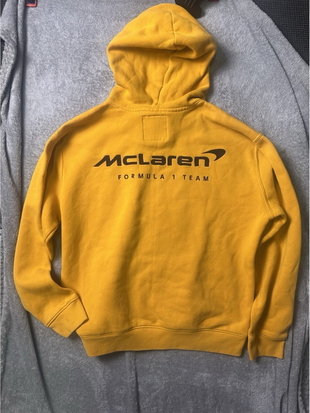McLaren Formula 1 Team Hollister Hoodie Mens M Yellow F1 Racing Pullover